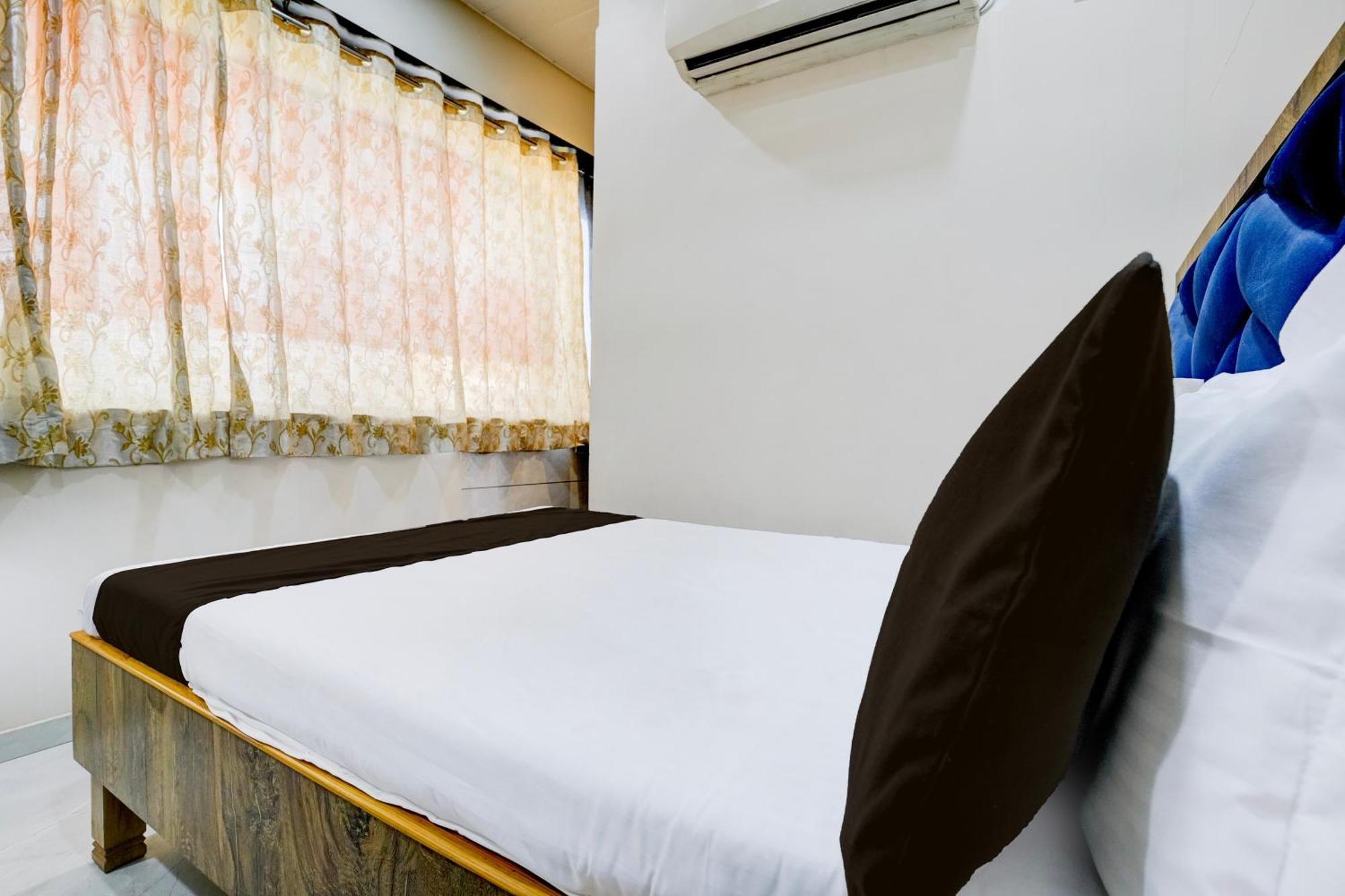 Super Hotel O Divine Fine Dine Lodging And Boarding Kalyan Exterior photo